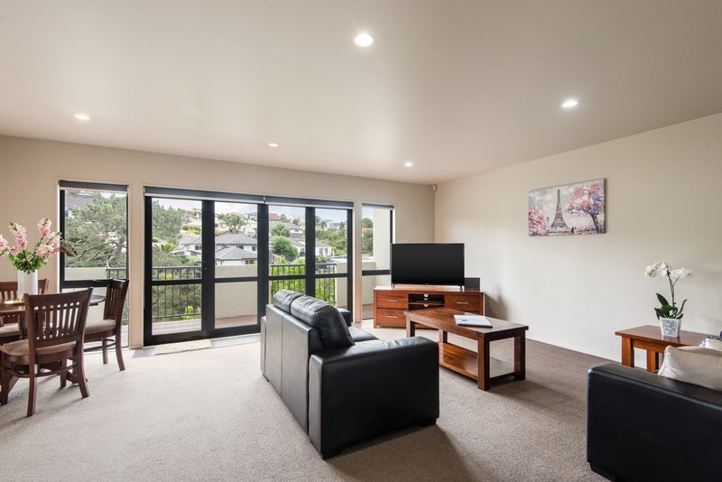 14/19 Langana Avenue, Browns Bay, Auckland - Carousel 1