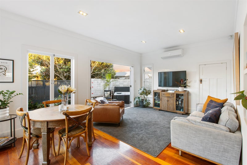 13 Foch Avenue, Mount Roskill, Auckland - Carousel 2