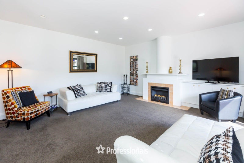 4/341 Fergusson Drive, Heretaunga, Upper Hutt - Carousel 2