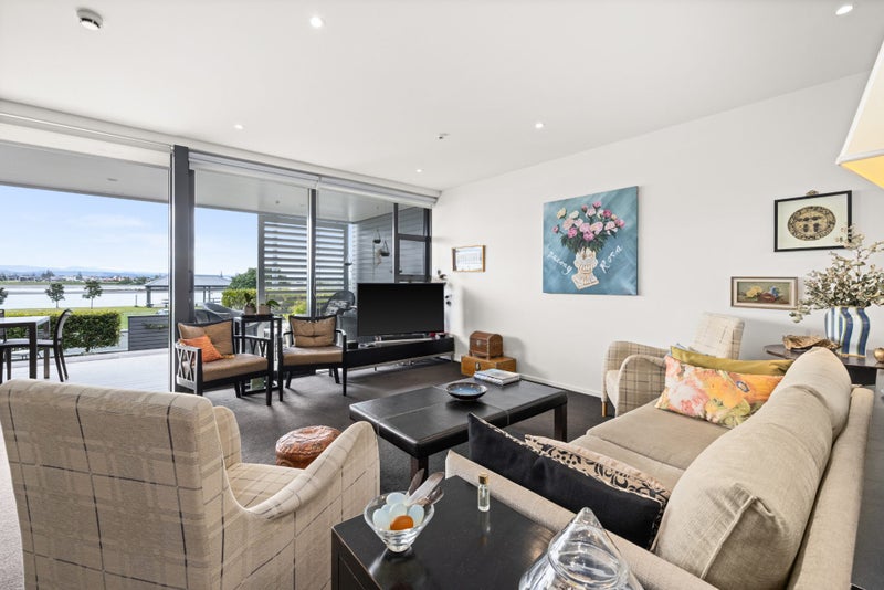210/7 Humber Street, Pandora, Napier - Carousel 2