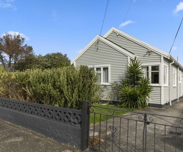 3 Garden Road, Avalon, Lower Hutt - Carousel 2