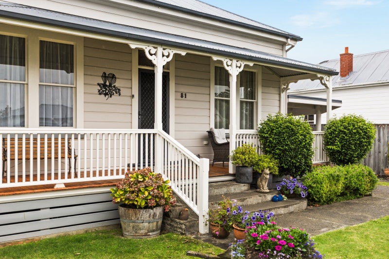 81 Nelson Crescent, Napier South, Napier - Carousel 1