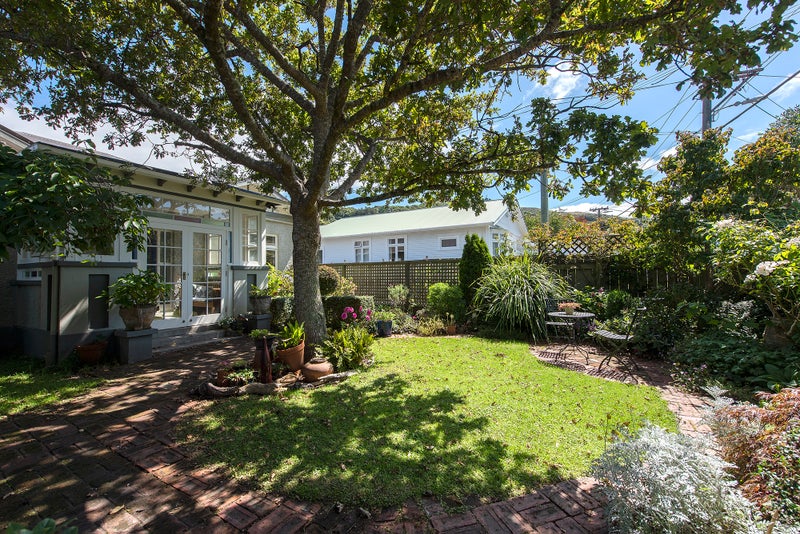 41 Parkvale Road, Karori, Wellington - Carousel 2