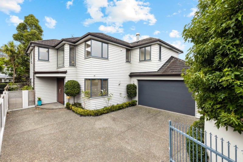 2/11 Kitirawa Road, Remuera, Auckland - Carousel 2