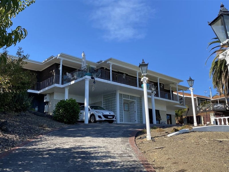 9 Omana Esplanade, Maraetai, Auckland - Carousel 1
