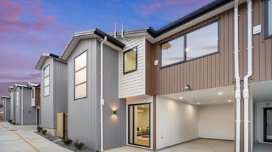 5/33 Colwill Road, Massey, Auckland - Carousel 1