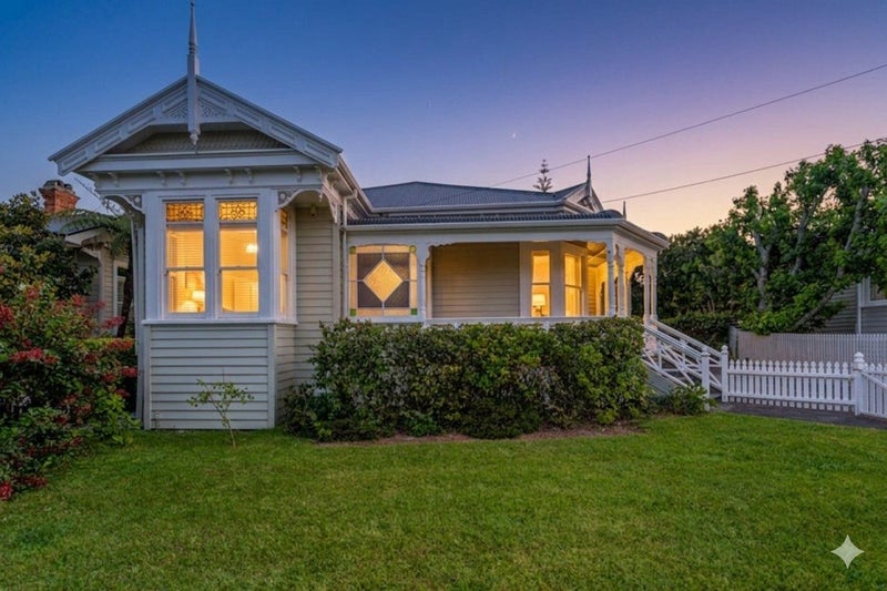 1/20 Russell Street, Stanley Point, Auckland - Carousel 1
