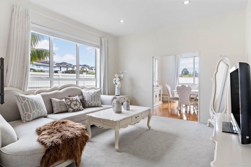 32 Travis View Drive, Fairview Heights, Auckland - Carousel 2