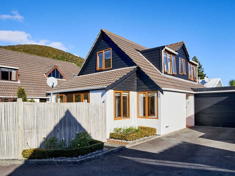 2/130 Muritai Road, Eastbourne, Lower Hutt - Carousel 1