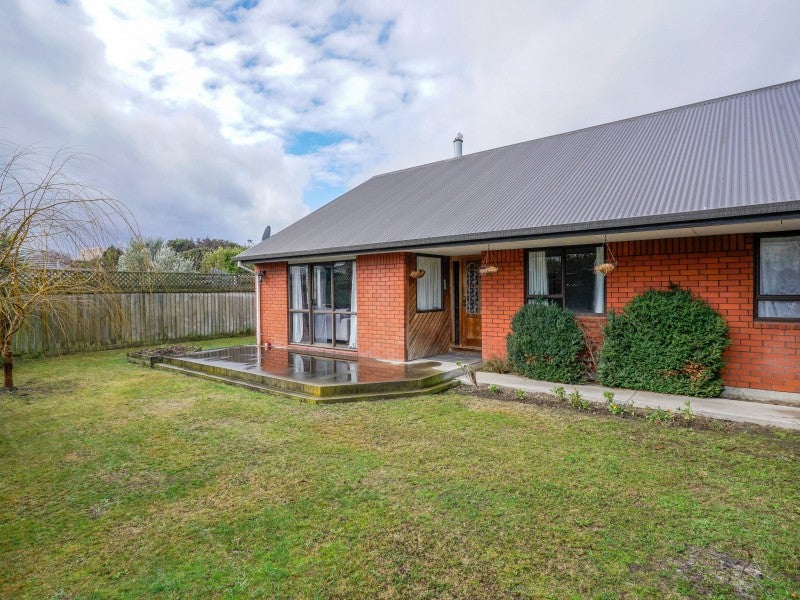 1/6 Gregory Avenue, Islington, Christchurch - Carousel 1