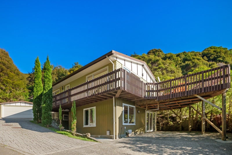 10 Haven Grove, Naenae, Lower Hutt - Carousel 2