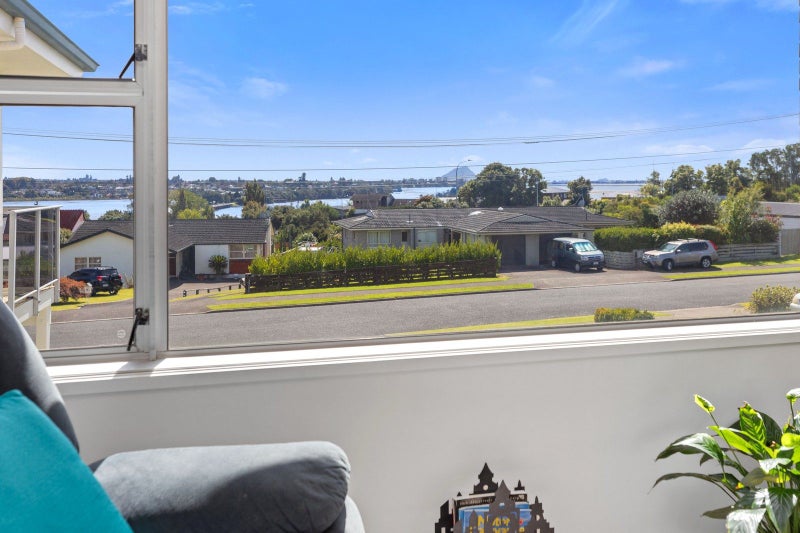24 Wickham Place, Hairini, Tauranga - Carousel 1