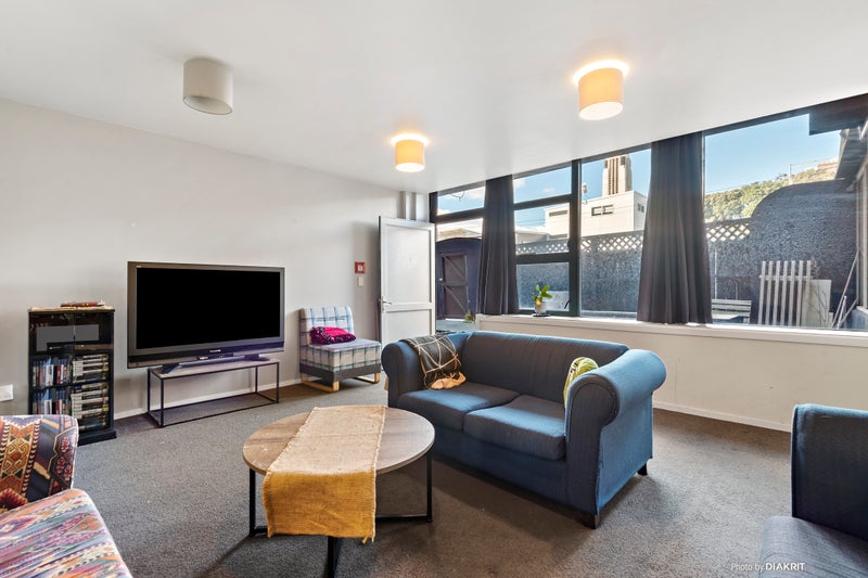 16/246 Taranaki Street, Mount Cook, Wellington - Carousel 2