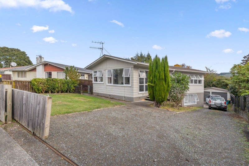 28 Joanne Crescent, Pukehangi, Rotorua - Carousel 1