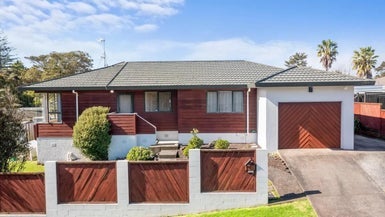 70 Taupo Street, Green Bay, Auckland - Carousel 1