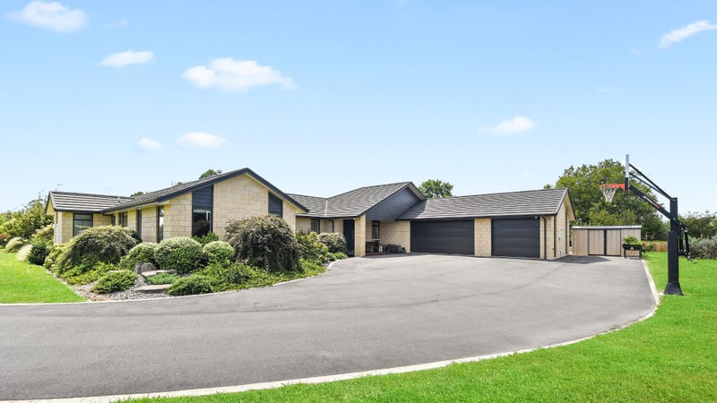 47 Birchwood Lane, Tamahere, Hamilton - Carousel 1