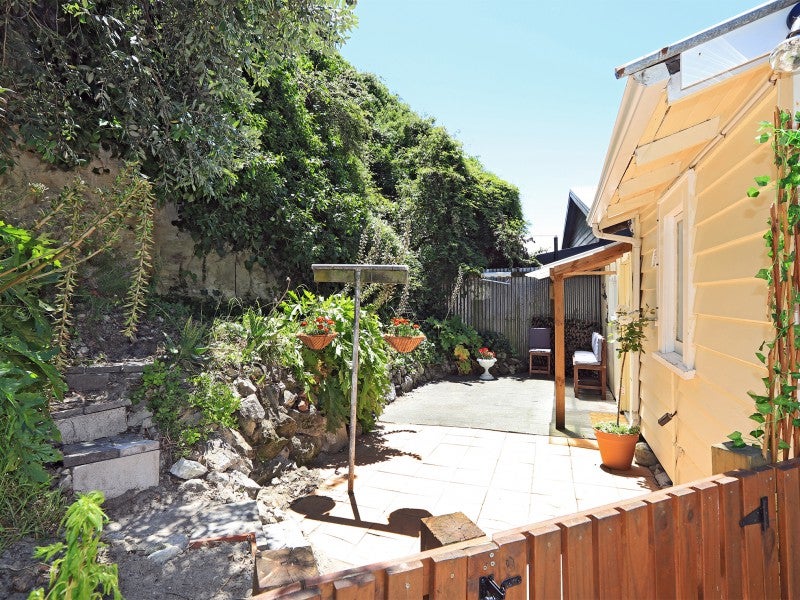 120 Shakespeare Road, Bluff Hill, Napier - Carousel 13
