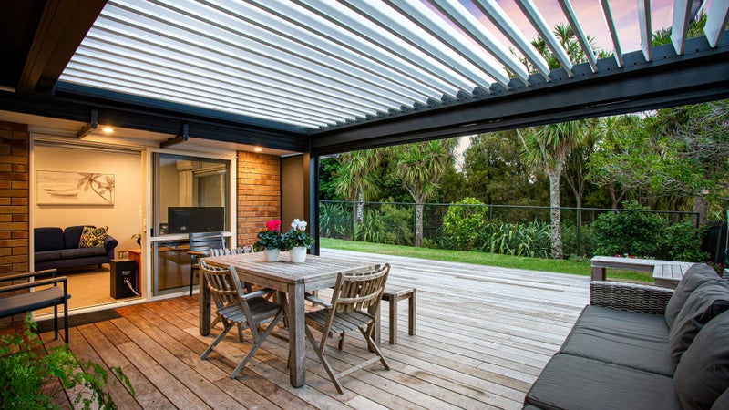 73 Te Wharau Drive, Greenhithe, Auckland - Carousel 1