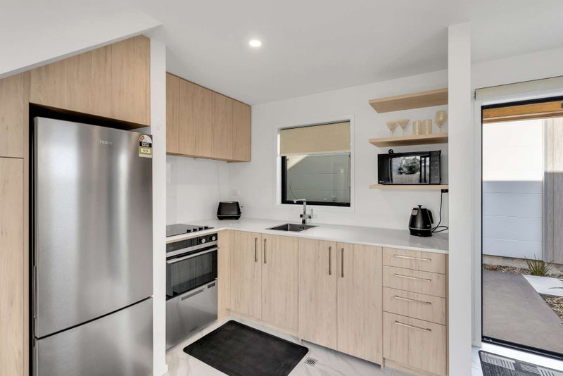 32/180 Marine Parade, New Brighton, Christchurch - Carousel 2