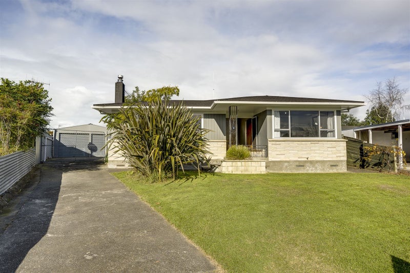 7 Lyttelton Crescent, Tamatea, Napier - Carousel 1