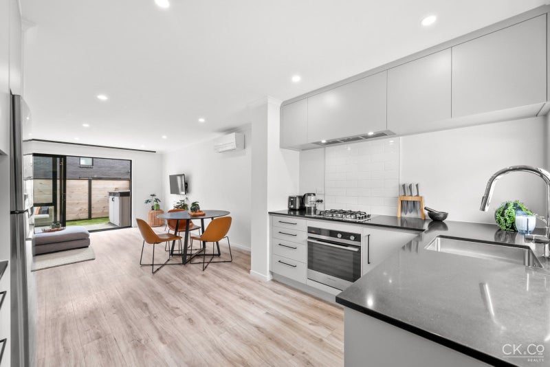 3 Reakes Crescent, Wallaceville, Upper Hutt - Carousel 2