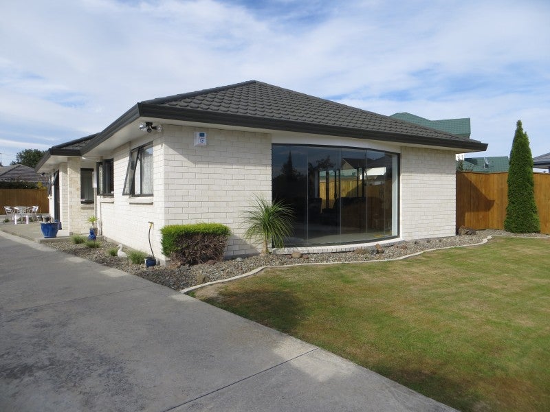 17 Rose Place, Awapuni, Palmerston North - Carousel 1