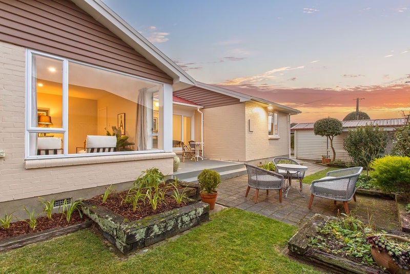 51 Bourne Crescent, Papanui, Christchurch - Carousel 1