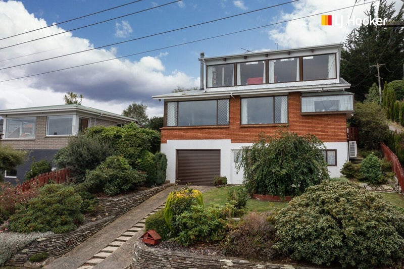 15 Dalrymple Street, Pine Hill, Dunedin - Carousel 1