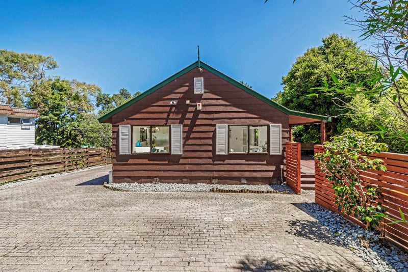 1/17 Geoffrey Road, Torbay, Auckland - Carousel 24