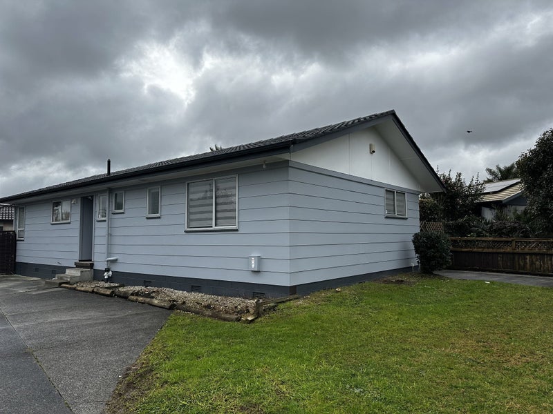 5 Bluewater Place, Wattle Downs, Auckland - Carousel 2