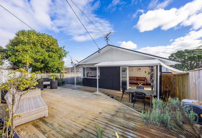 1/32 Forrest Hill Road, Forrest Hill, Auckland - Carousel 2