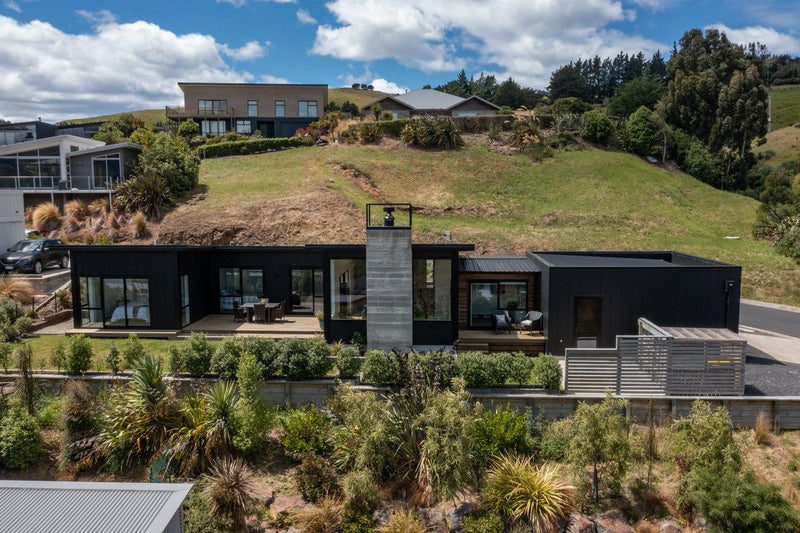 92 Mission Cove, Company Bay, Dunedin - Carousel 2