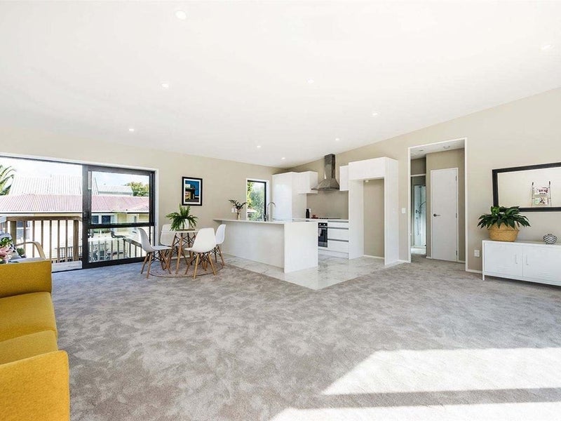 25A Arrow Road, Forrest Hill, Auckland - Carousel 2