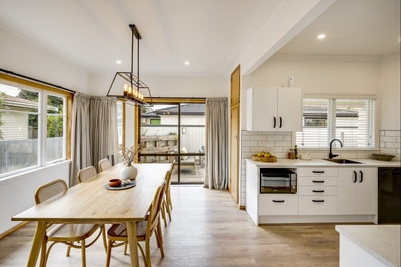 18 Caxton Street, Onekawa, Napier - Carousel 1