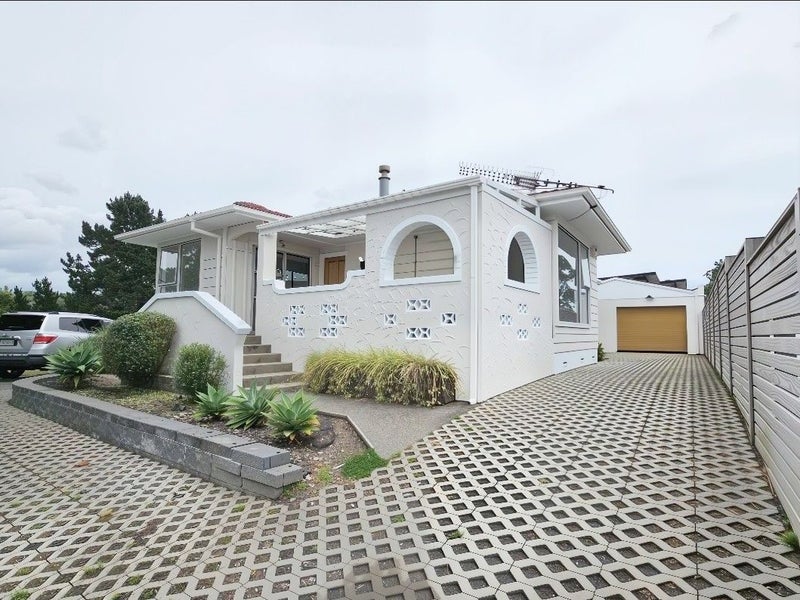 15 Pixie Place, Pakuranga Heights, Auckland - Carousel 1