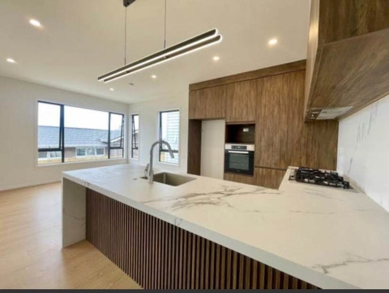 91B Sunrise Avenue, Murrays Bay, Auckland - Carousel 2