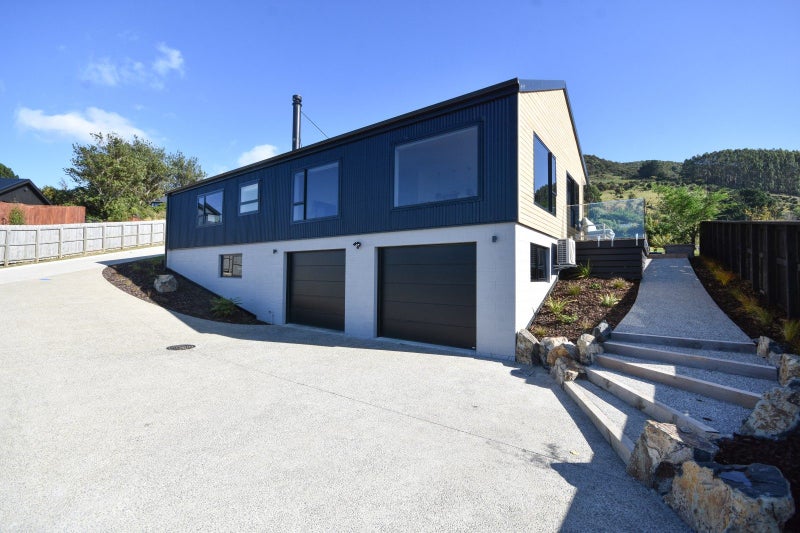 25 Fern Road, Maia, Dunedin - Carousel 1