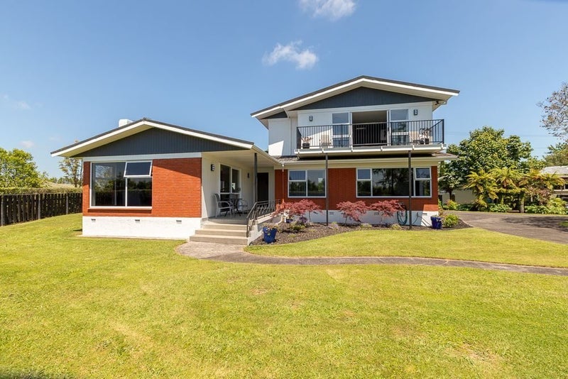 12 Raynes Road, Rukuhia, Hamilton - Carousel 1