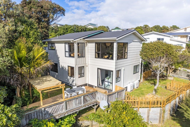 79 Sea Vista Drive, Pukerua Bay, Porirua - Carousel 1