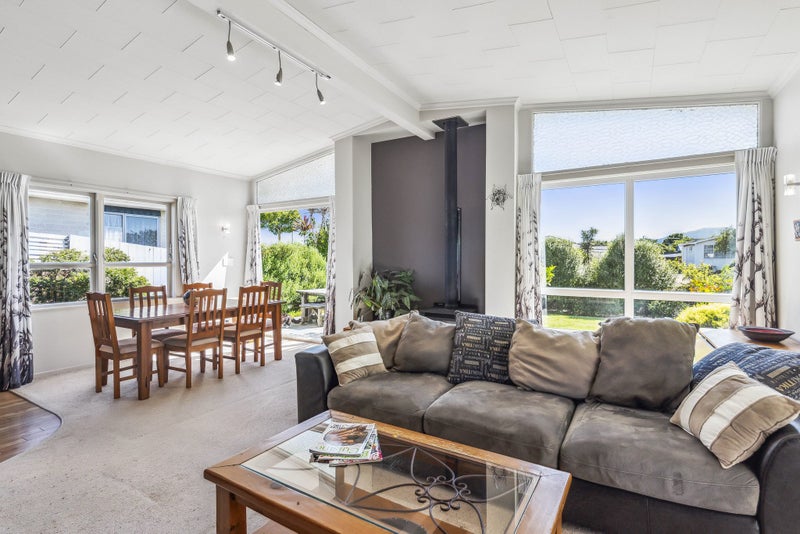 11 Teoti Street, Paraparaumu Beach, Paraparaumu - Carousel 2