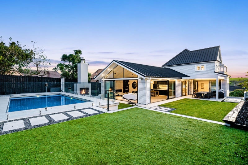 8 Cullwick Road, Mission Bay, Auckland - Carousel 1