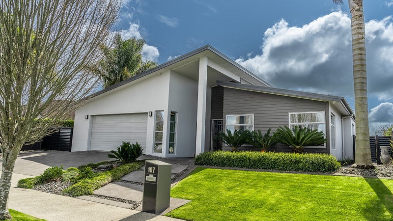 107 Saint James Drive, Huntington, Hamilton - Carousel 1