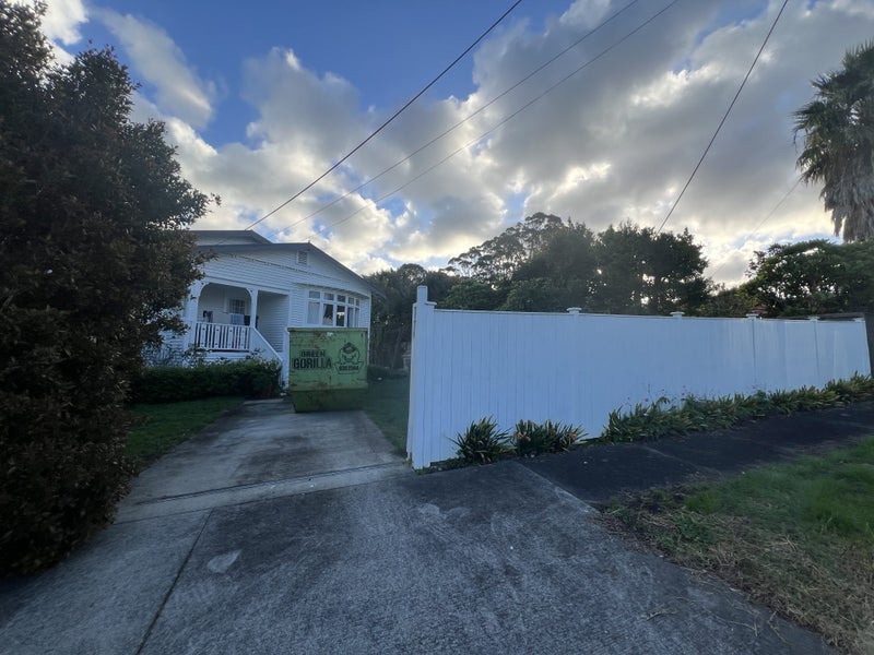 30 Niccol Avenue, Narrow Neck, Auckland - Carousel 2