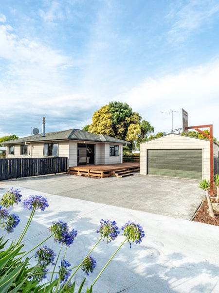 11A De Lautour Road, Kaiti, Gisborne - Carousel 1