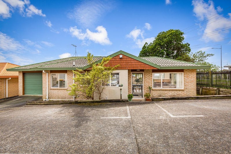 12/520 Don Buck Road, Westgate, Auckland - Carousel 2