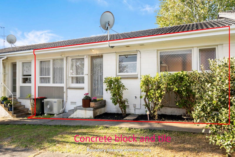 2/14 Commodore Drive, Lynfield, Auckland - Carousel 1