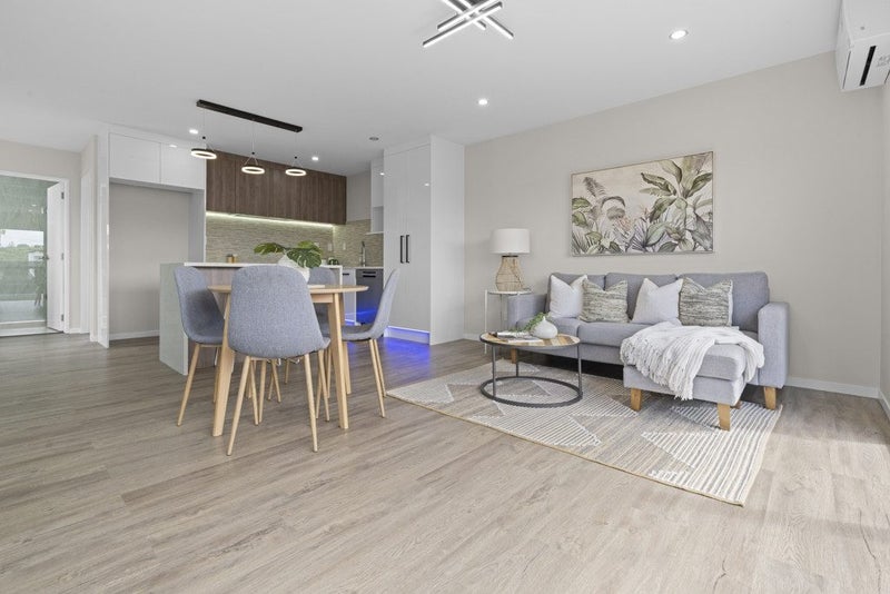 1/18 Hutchinsons Road, Bucklands Beach, Auckland - Carousel 2