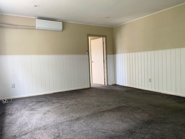 11 Netherlands Avenue, Kelston, Auckland - Carousel 2