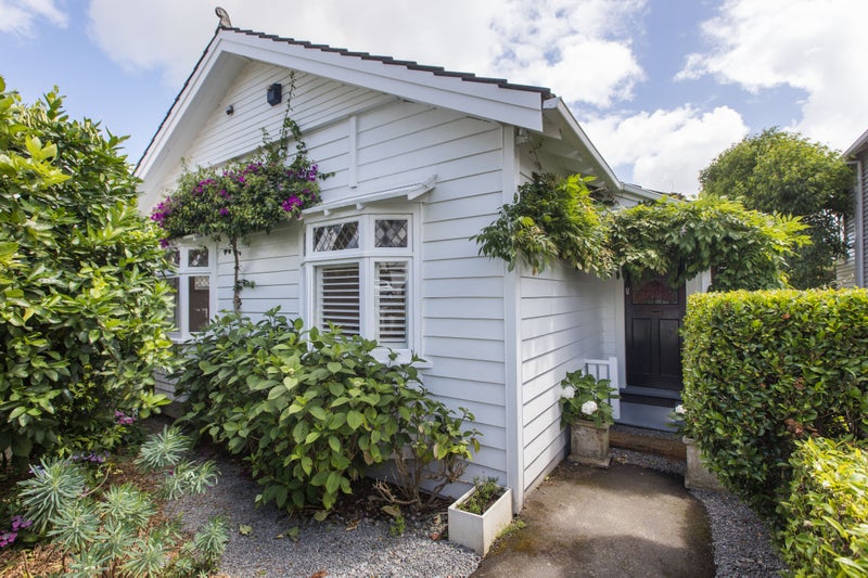 9 Old Mill Road, Grey Lynn, Auckland - Carousel 2
