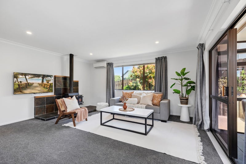 13A Tupaea Place, Otumoetai, Tauranga - Carousel 1